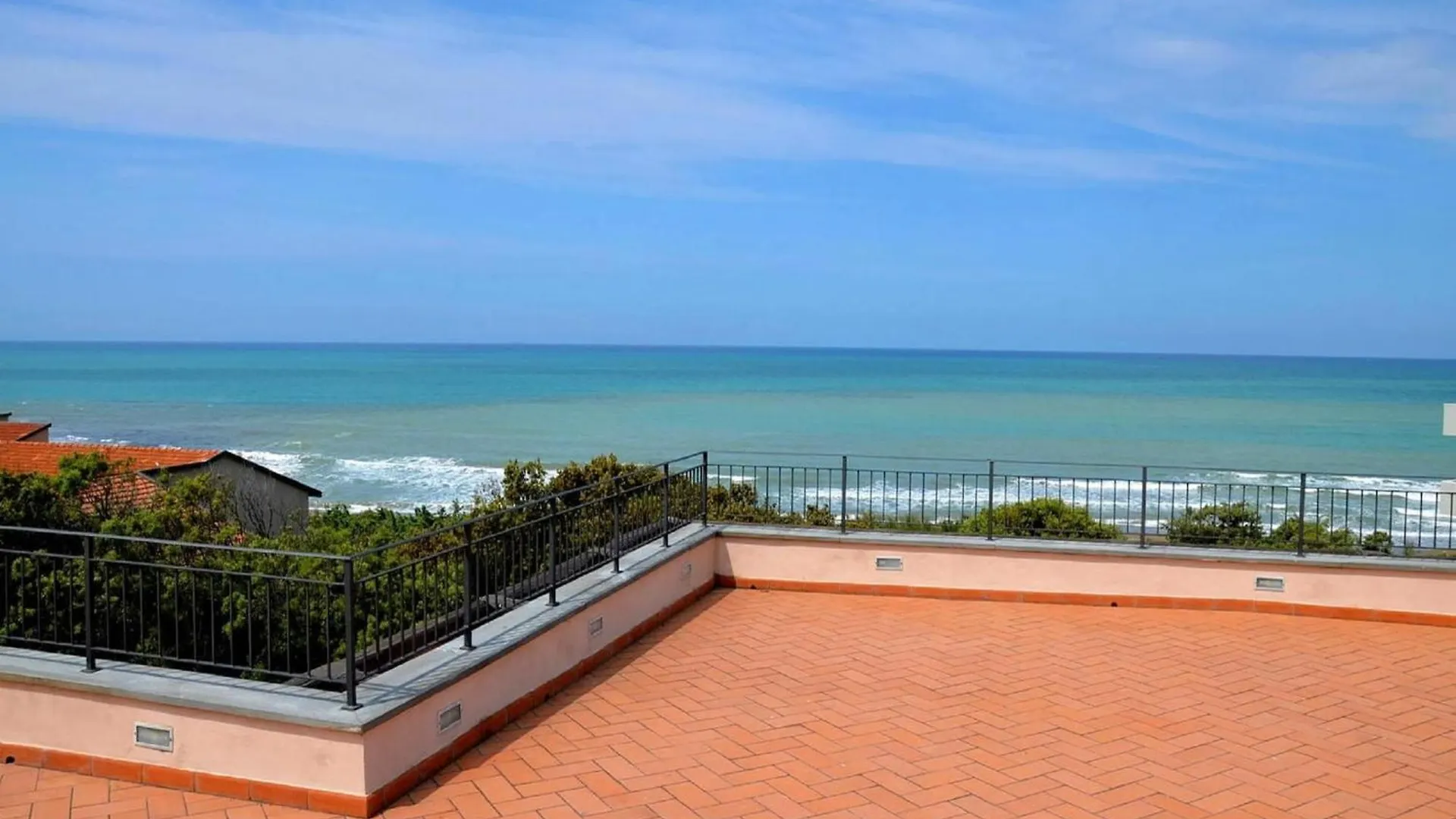 Apartment Property In San Vincenzo