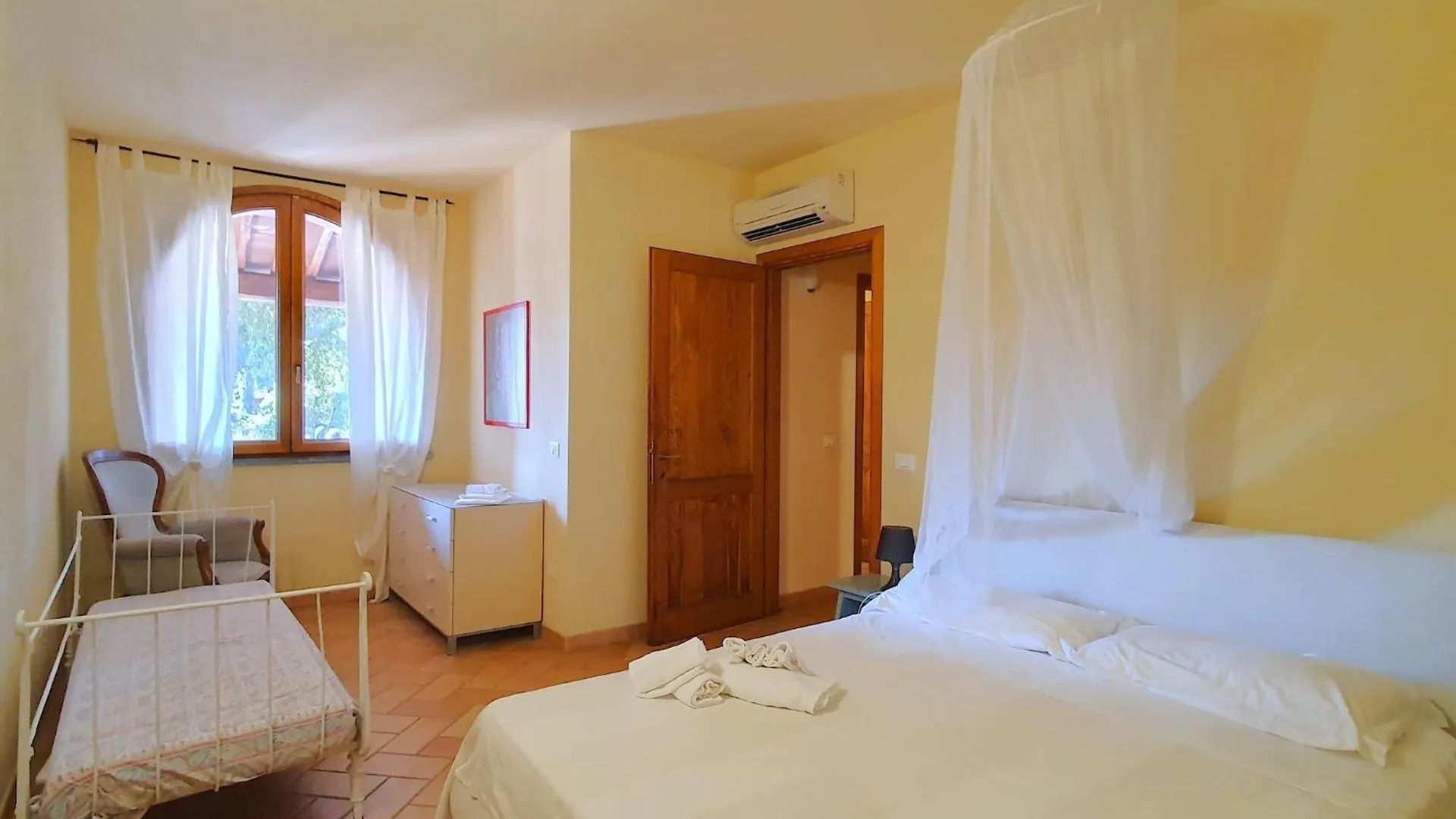 Property In San Vincenzo Apartment